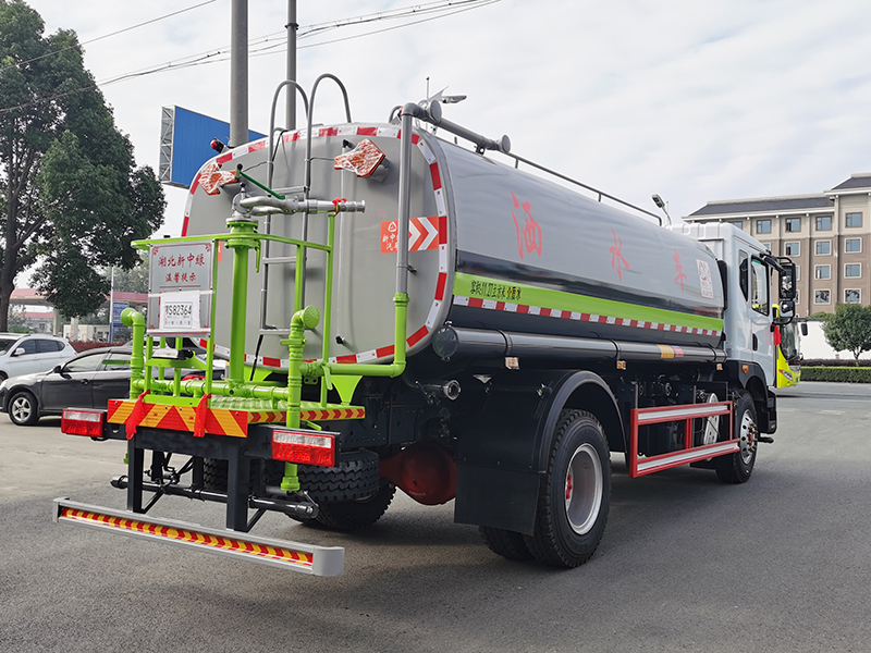 中潔牌XZL5180GSS6型灑水車