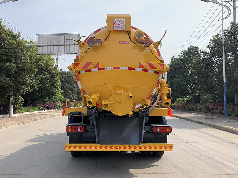 中潔牌XZL5186GXW6型吸污車(chē)